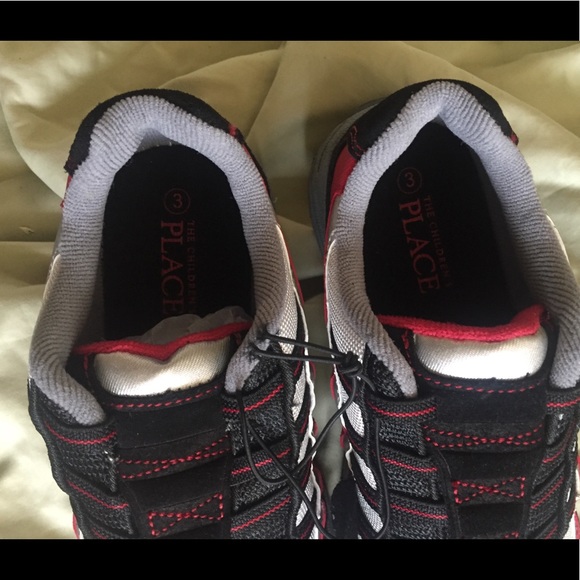 Boy’s joggers shoes from Children Place - Picture 7 of 8